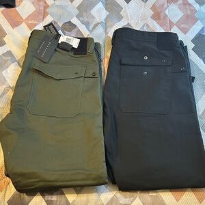 Sean John Men's Cargo Pants in Olive and Charcoal